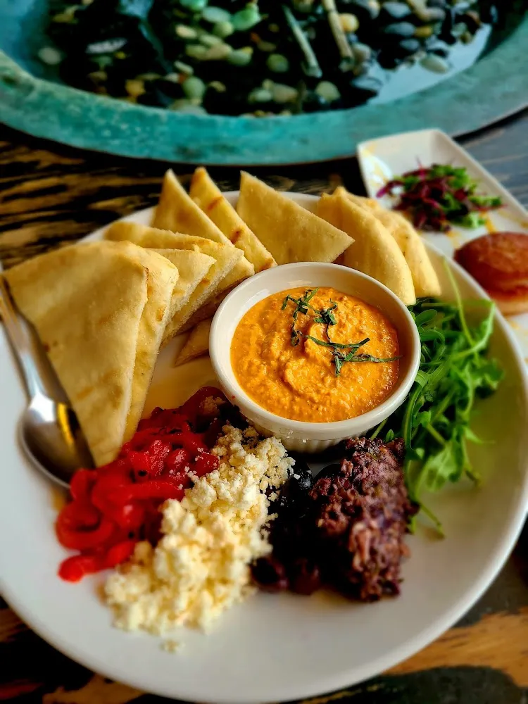 Hummus Plate